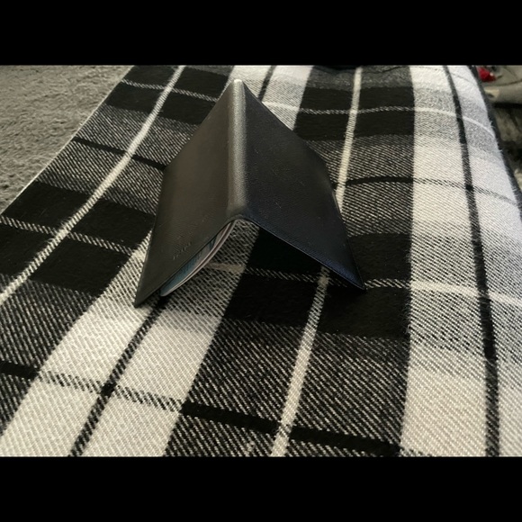 Prada Passport Cover! - Picture 3 of 5